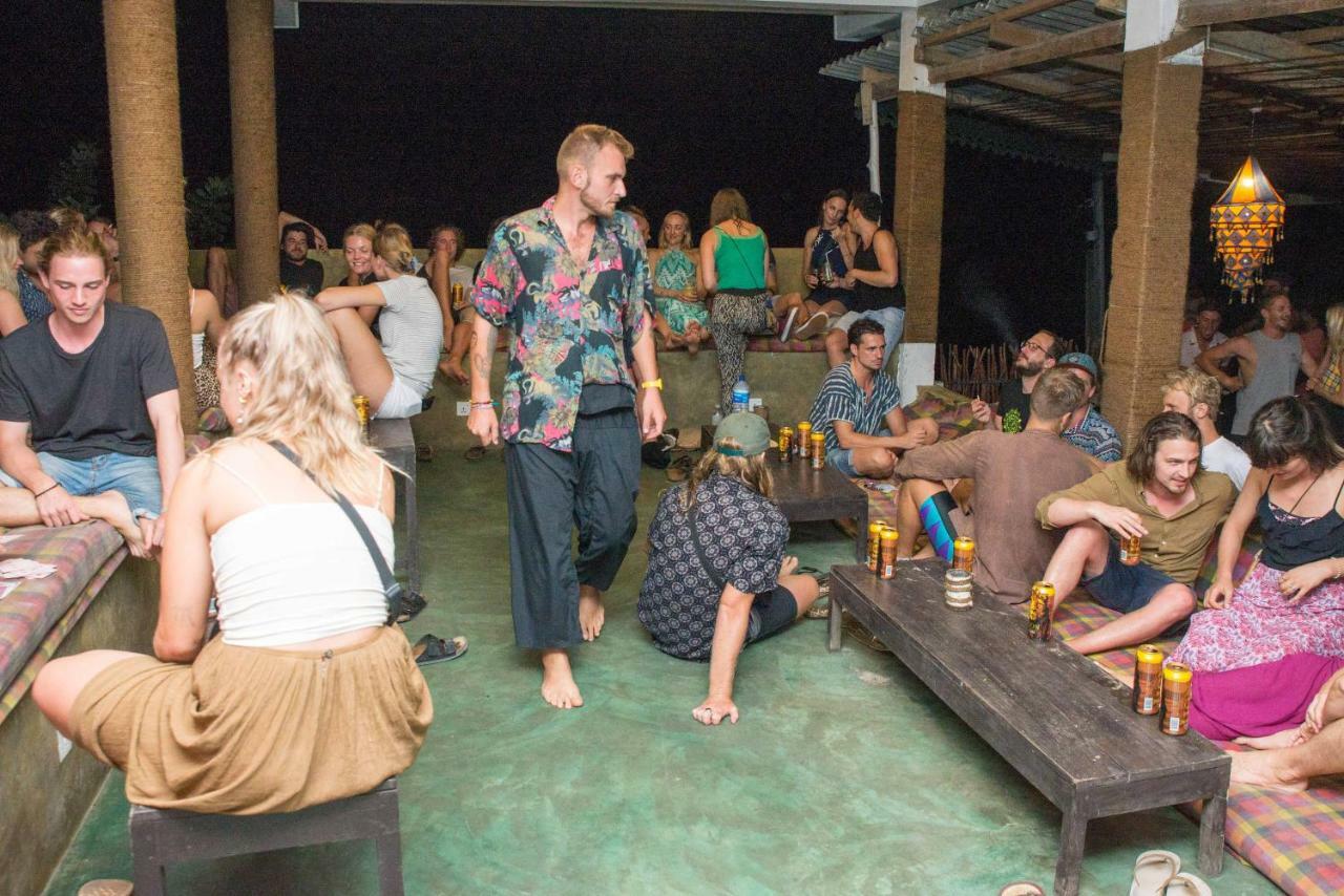 韦利格默 厚脸皮猴子冲浪营旅馆酒店 外观 照片